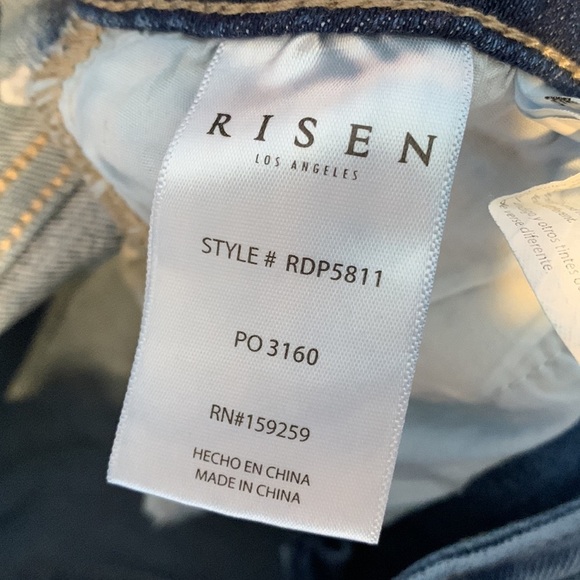 Risen distressed chewed hem ankle jeans straight crop size 1/25 med dark wash - Picture 4 of 8